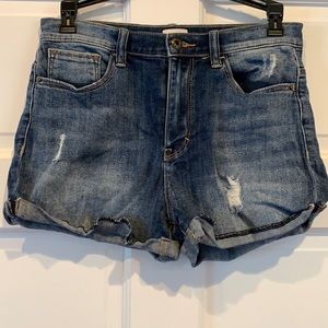 Jean shorts. Sz medium. High rise. Sneak Peek